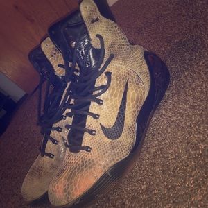 Kobe 9 EXT High Snakeskins